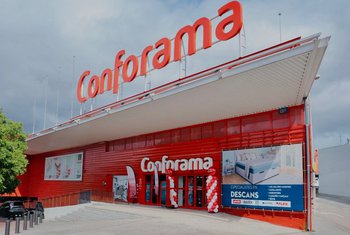 Conforama remodela su establecimiento de Montigalà tras 30 años