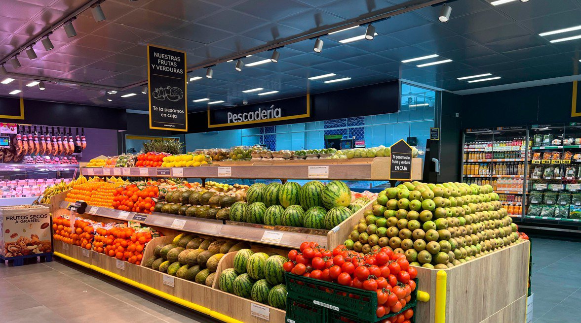 Ahorramas factura 2.422 millones y roza las 300 tiendas en 2025