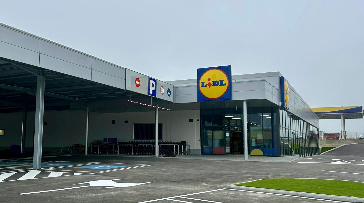 Lidl invierte 5,4 millones en su nuevo supermercado de Sanxenxo