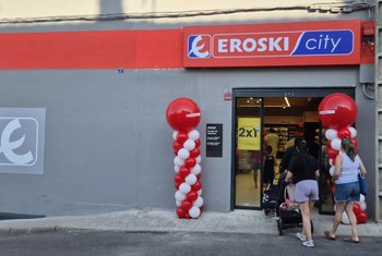 Eroski inaugura un supermercado en El Vellón