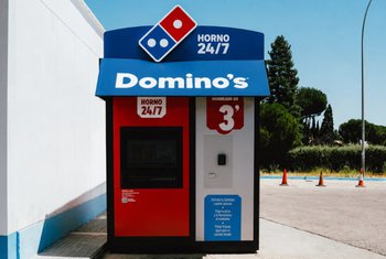 Domino’s Pizza pone en marcha su primer vending de España en Madrid