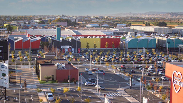 La Torre Outlet Zaragoza acoge la primera pop-up de Montebravo y Joma reabre sus puertas