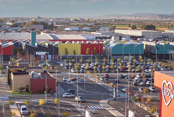 La Torre Outlet Zaragoza acoge la primera pop-up de Montebravo y Joma reabre sus puertas