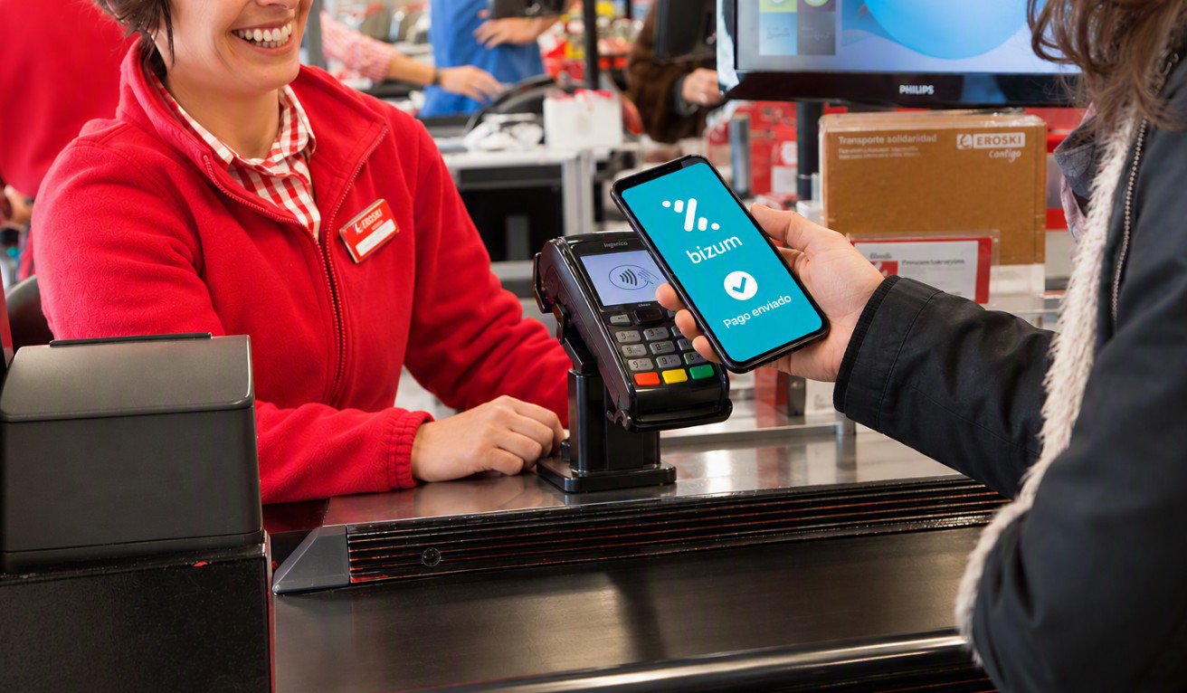 Eroski y Mercadona incorporan Bizum presencial a sus supermercados