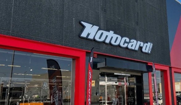 Motocard instala en Parque Oleiros su primera tienda en Galicia