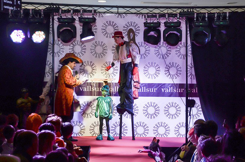 La alegría del carnaval regresa a Vallsur