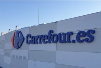 Carrefour abre su primera plataforma de 'ecommerce' de alimentación