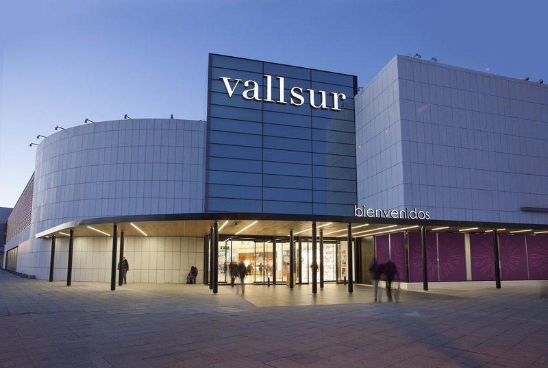 Castellana Properties centro comercial Vallsur