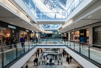 Silicius incorpora seis nuevas marcas a sus centros comerciales