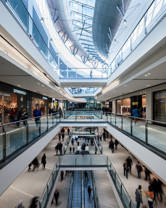 Silicius incorpora seis nuevas marcas a sus centros comerciales