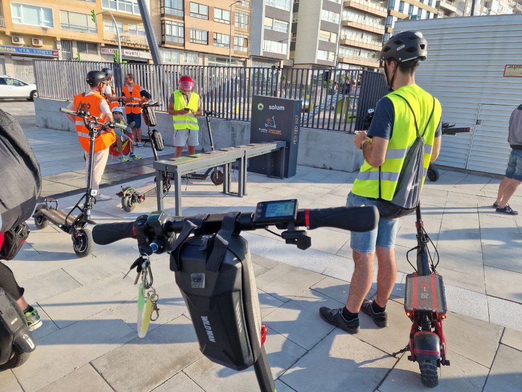 Vialia Vigo habilita el primer punto de carga solar de patinetes eléctricos de Galicia