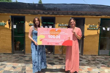 Miramar dona 1.000 euros a la Protectora de Animales Domésticos de Mijas