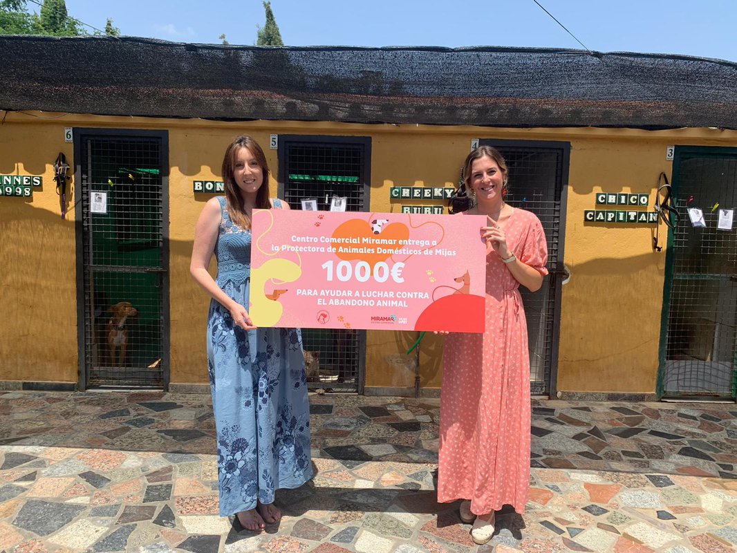 Miramar dona 1.000 euros a la Protectora de Animales Domésticos de Mijas