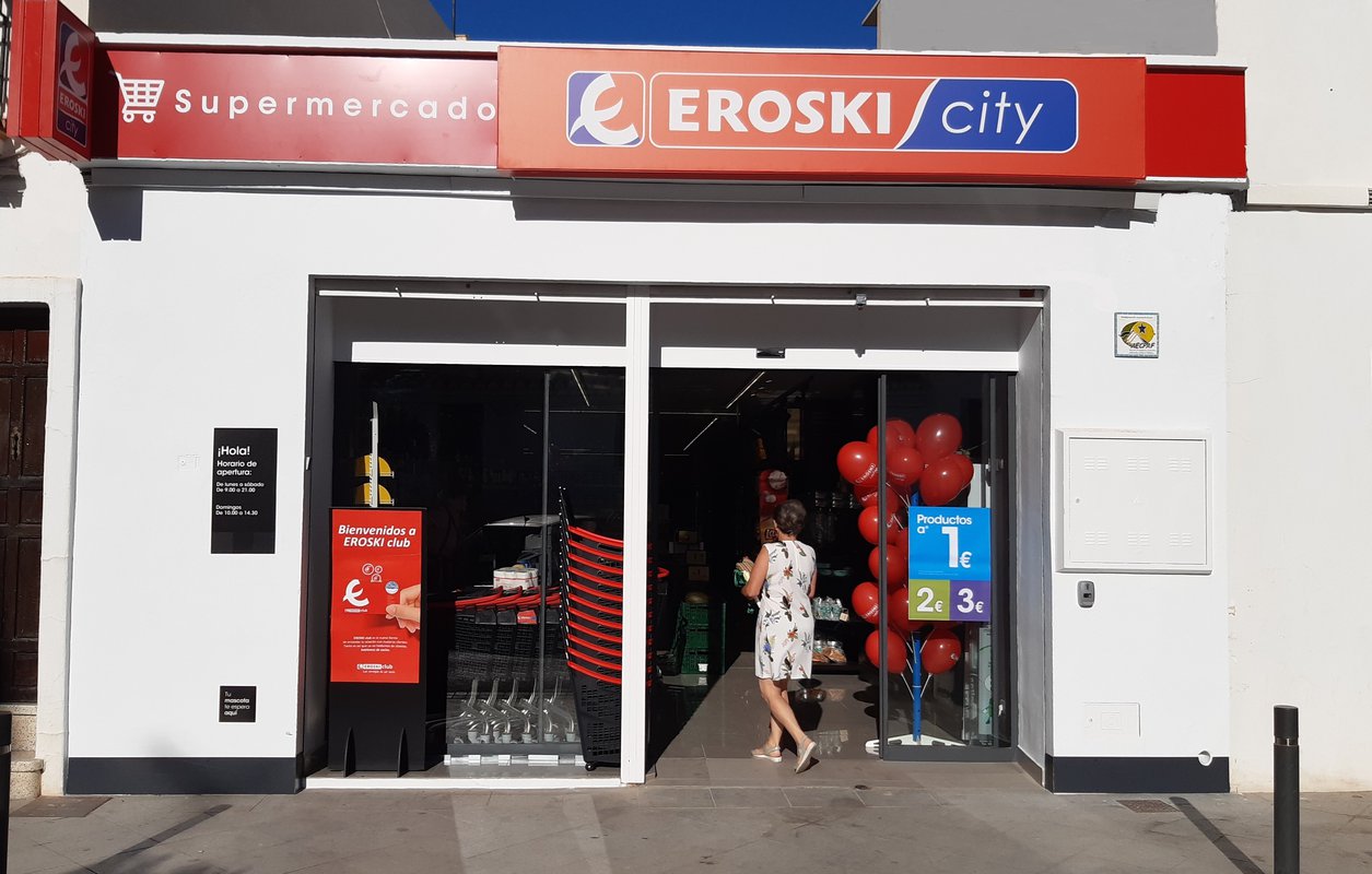 Frigiliana recibe la apertura de un nuevo supermercado franquiciado Eroski
