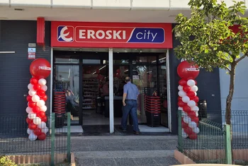 Eroski inaugura un supermercado en Sevilla