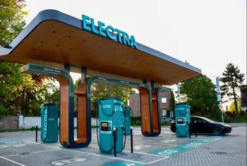 Nhood instala en Vialia Vigo la primera electrolinera ultrarrápida de Galicia