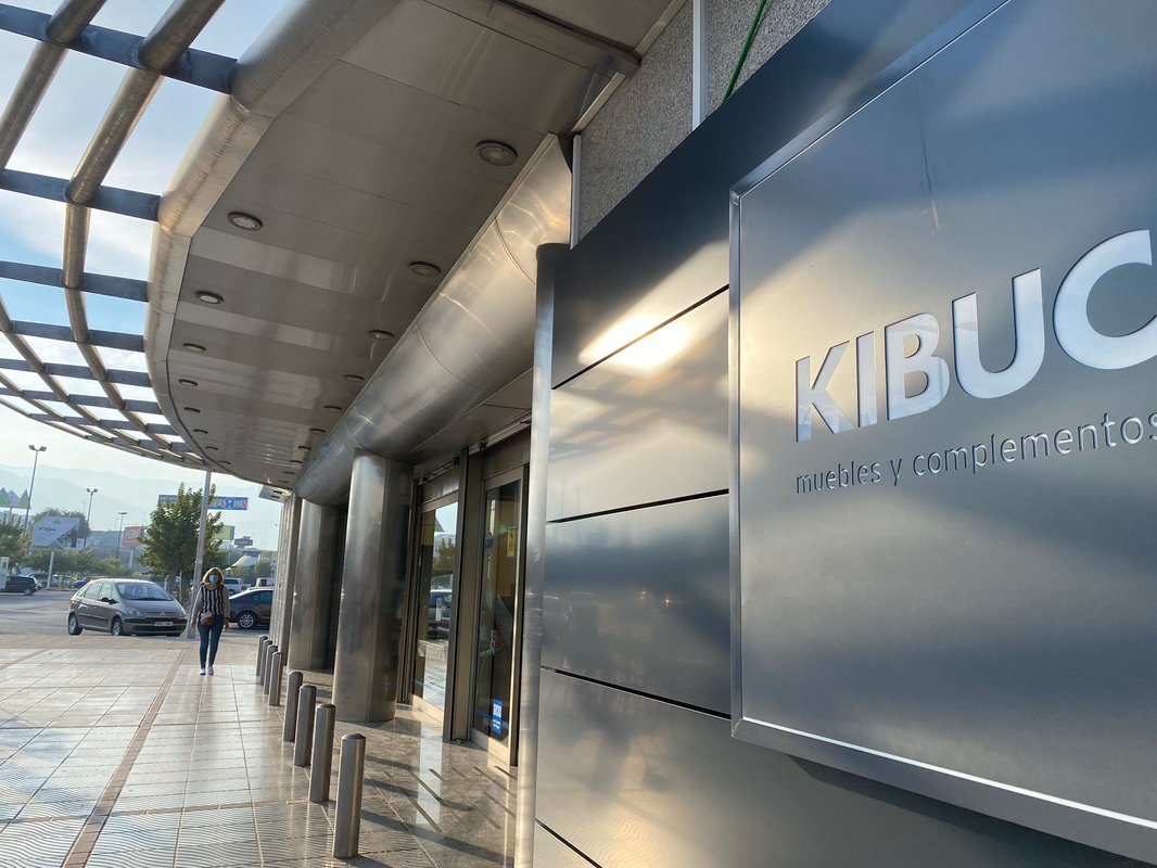 Kibuc se instala en Andalucía con su primera tienda en Granada