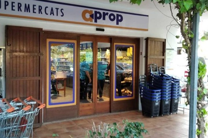 Eroski inaugura un nuevo supermercado franquiciado en Ibiza