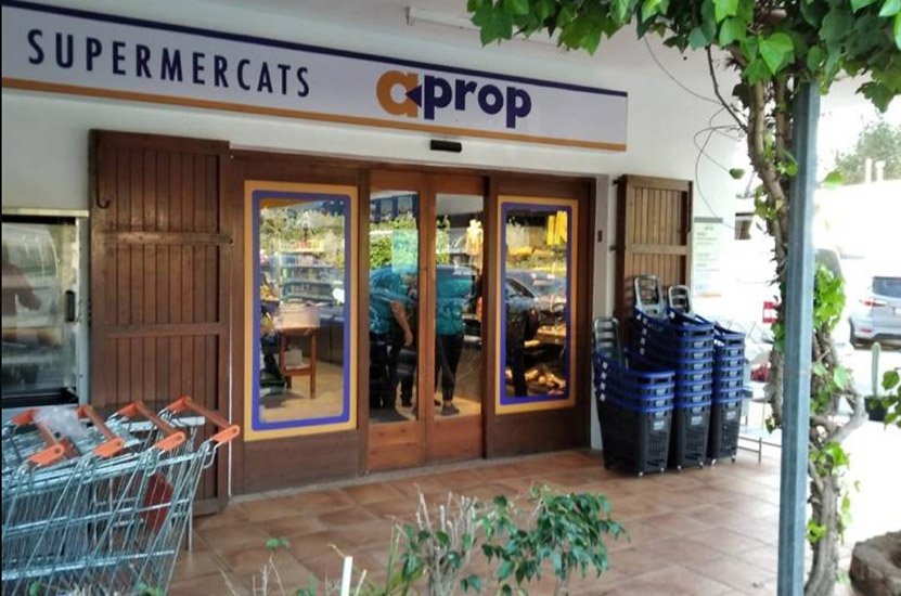 Eroski inaugura un nuevo supermercado franquiciado en Ibiza