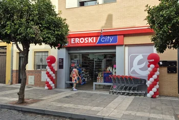 Eroski inaugura un supermercado en Sevilla