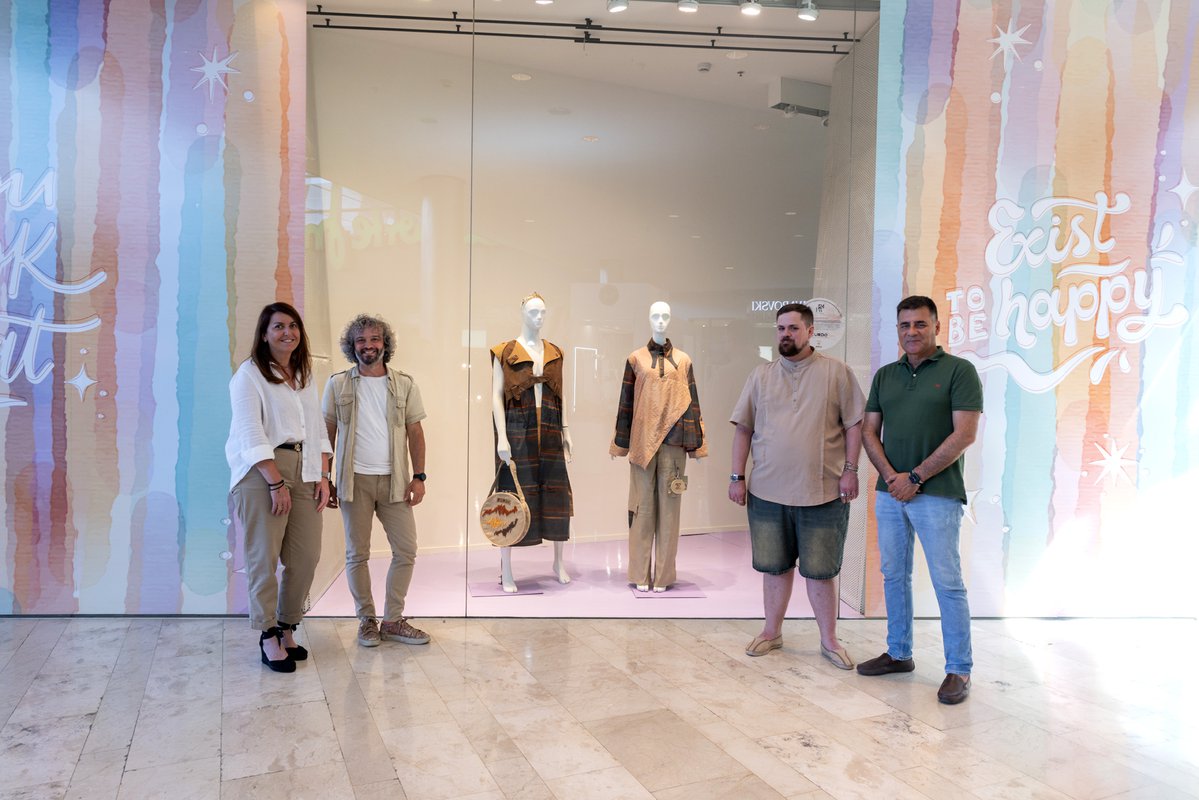 Álvaro Castillo presenta su nueva colección de moda en Puerto Venecia