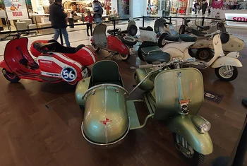 Vallsur celebra Pingüinos 2022 con una exposición de motos antiguas