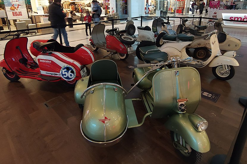 Vallsur celebra Pingüinos 2022 con una exposición de motos antiguas