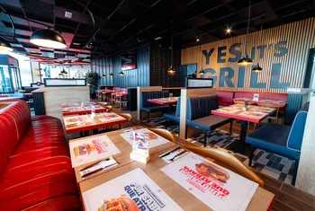 Foster’s Hollywood reabre su restaurante en Puerto Venencia