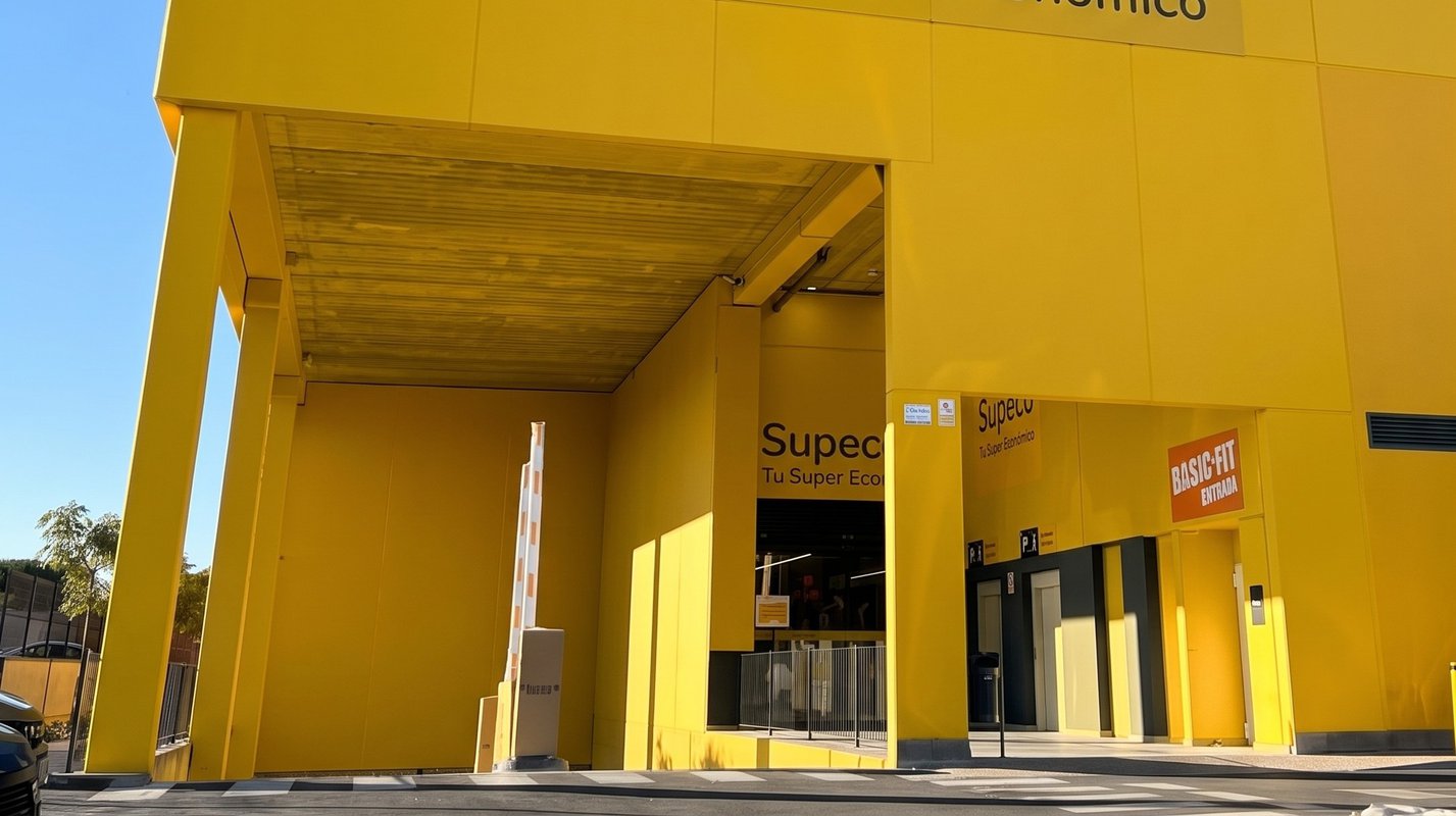 Carrefour abre un nuevo supermercado Supeco en Madrid