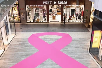 Finestrelles Shopping Centre también se suma a la lucha contra el cáncer