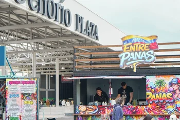 Señorío Plaza incorpora una zona fija de foodtrucks