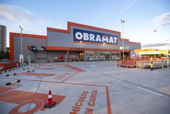 Obramat cubrirá el 30% de su consumo eléctrico anual con energía solar
