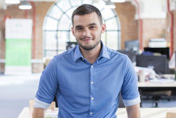"Vemos el futuro de la moda sostenible como una era de innovación consciente y responsabilidad integral"