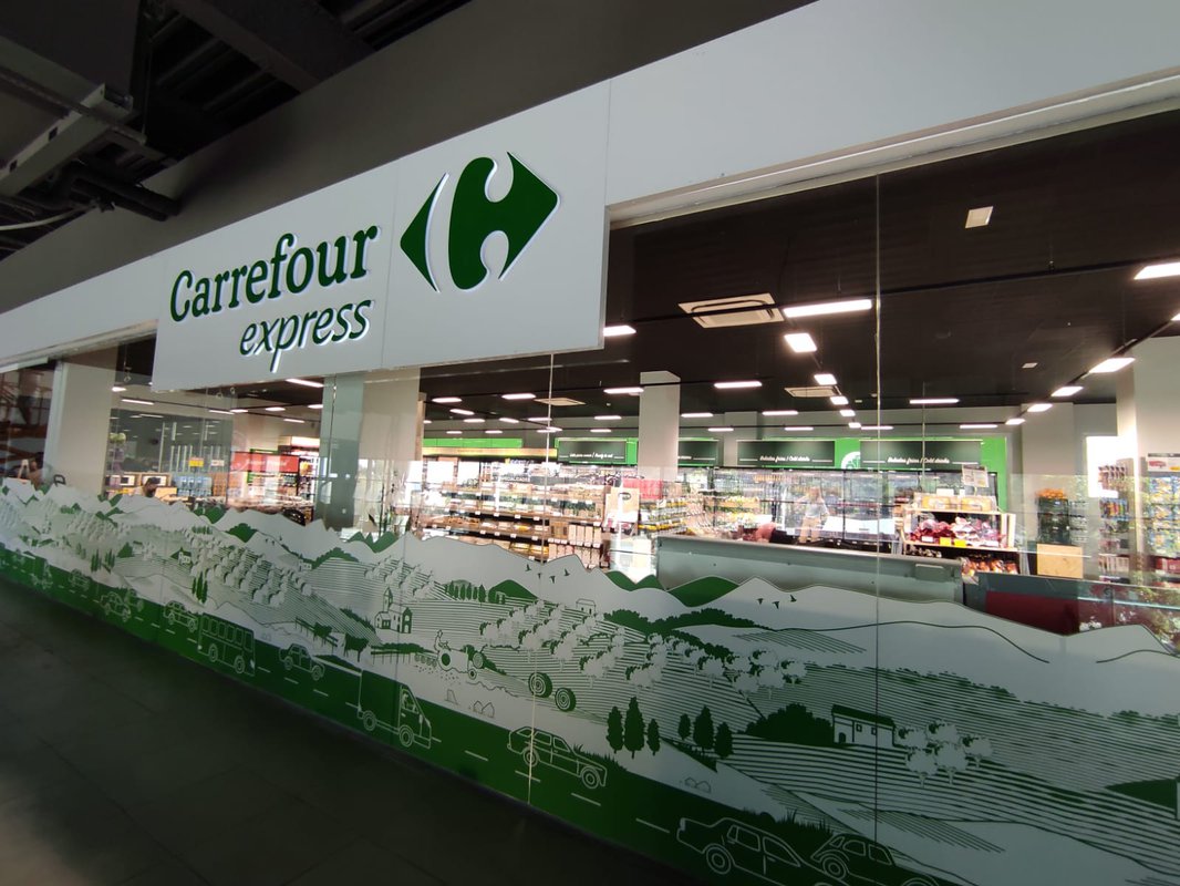 Carrefour abre un supermercado express en Abades Puerta de Andalucía