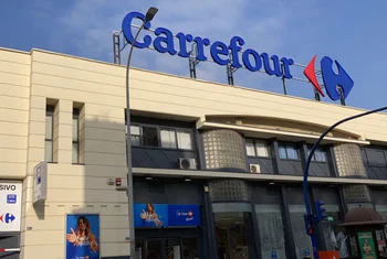 Carrefour vende siete hipermercados a Realty Income por 93 millones de euros