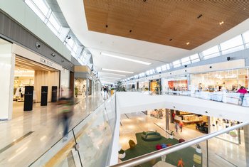 Seis marcas de moda renuevan sus espacios en Puerto Venecia