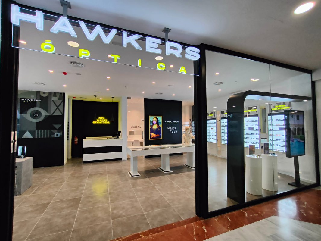 Bahía Sur refuerza su mix comercial con la llegada de una tienda Hawkers