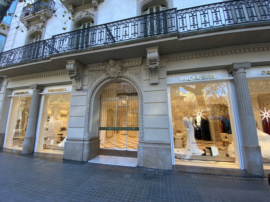 Un family office compra un local de Pronovias en Barcelona