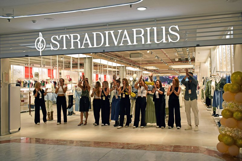 STRADIVARIUS bahía sur