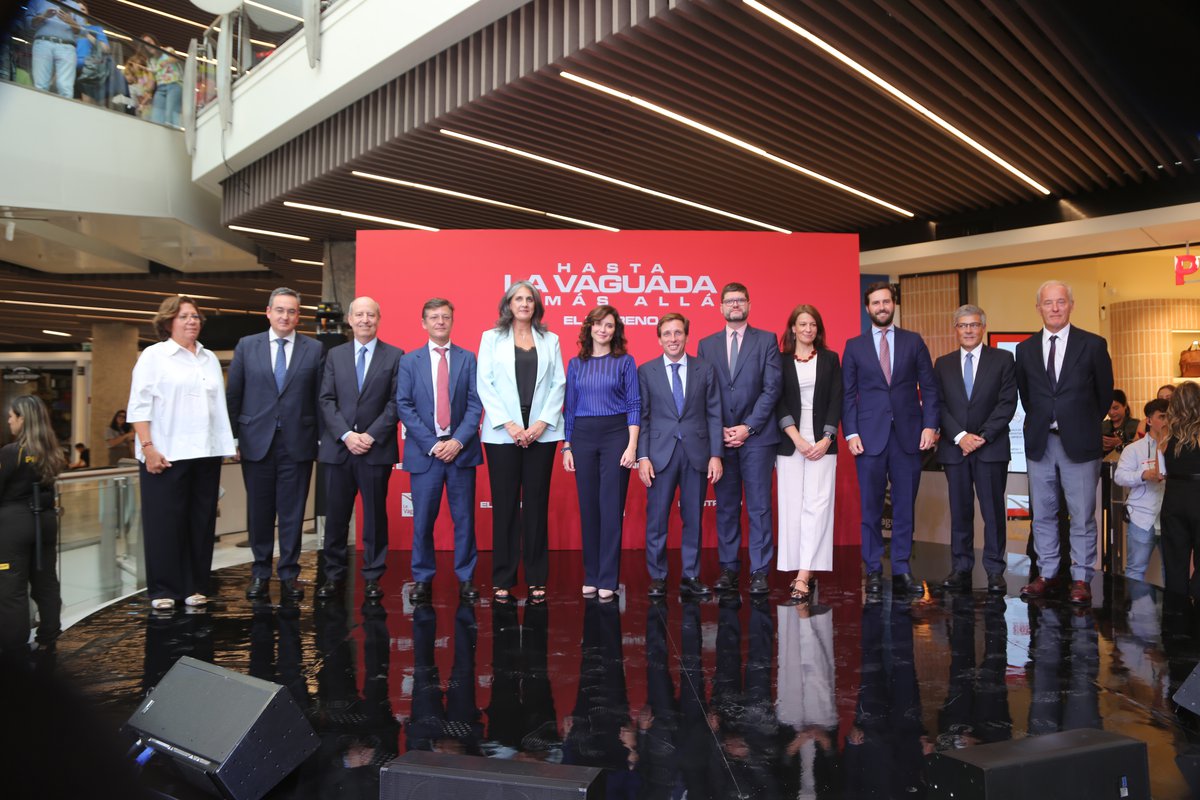 Isabel Díaz Ayuso y José Luis Martínez Almeida acuden al estreno de La Vaguada tras su renovación integral