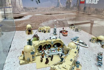 Lagoh celebra el día de Star Wars con una exposición de LEGO