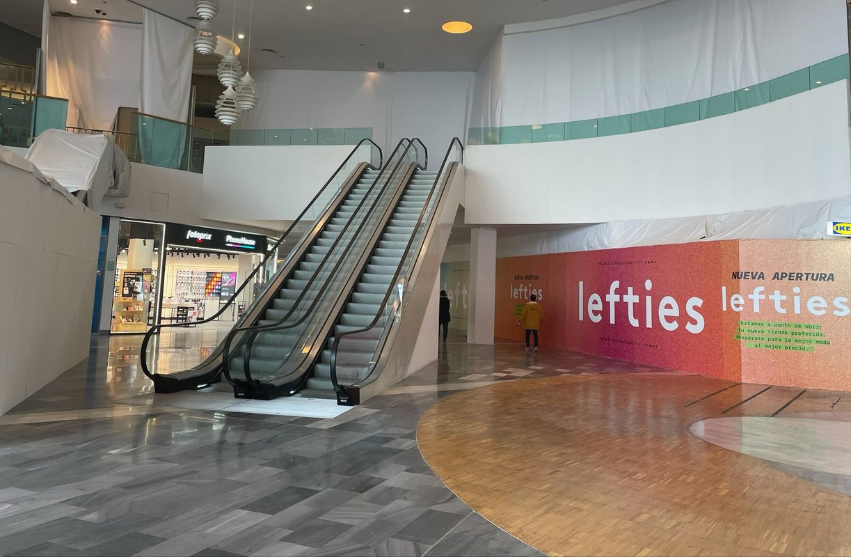 La tienda de Lefties de RÍO Shopping se convierte en la más grande Castilla y León