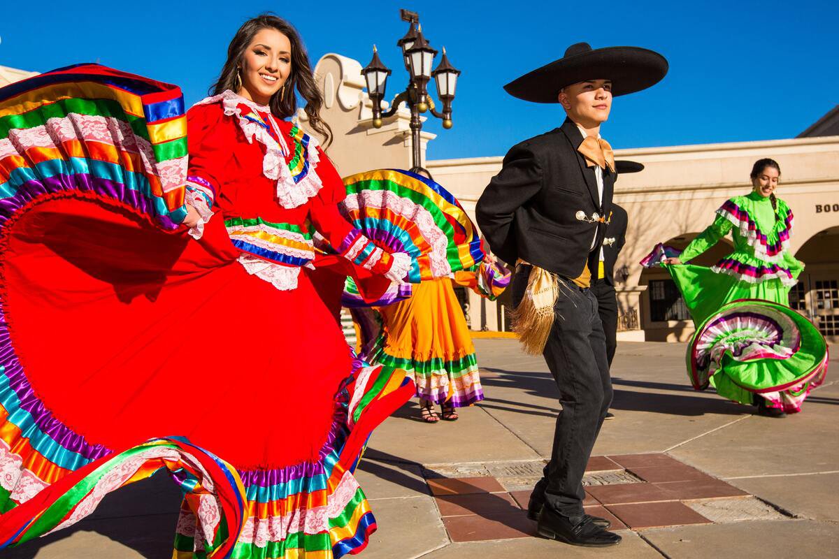 La Torre Outlet Zaragoza festeja el Día de México