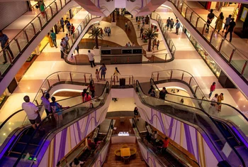 Las afluencias a los centros comerciales suben casi un 25%