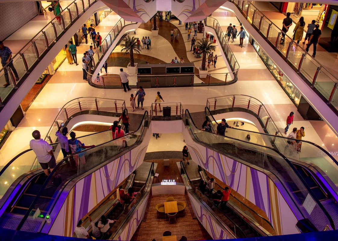Las afluencias a los centros comerciales suben casi un 25%