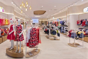 El nuevo concepto de tienda sostenible y tecnológico de Mayoral