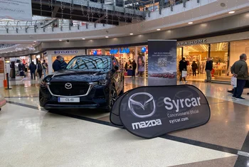 AireSur alberga una exposición de vehículos Mazda