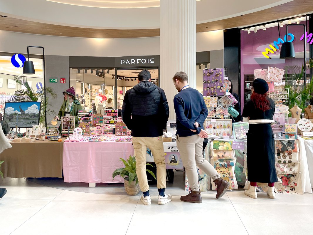 Gran Vía de Vigo acoge la V  Edición del Mercado Mona