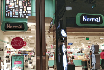 Normal apuesta por los centros comerciales para posicionarse en España