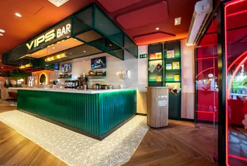 Vips estrena restaurante en Westfield Parquesur